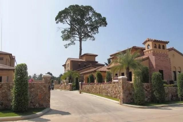 POR3217 ขาย ณุศา ชีวานี Nusa Chivani พัทยา โครงการบ้านพักตากอากาศสไตล์อิตาลี ขายต่ำกว่าราคาประเมินแบงค์  ขนาด 146 ตรว. นาจอมเทียน