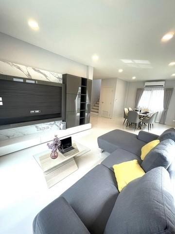 POR3214 ให้เช่า  CENTRO เซนโทร บางนา กม.7 ใกล้เมกะบางนาและทางด่วนบูรพาวิถี ทำออฟฟิศได้ เลี้ยงสัตว์ได้ ถนนกาญจนาภิเษก บางแก้ว บางพลี