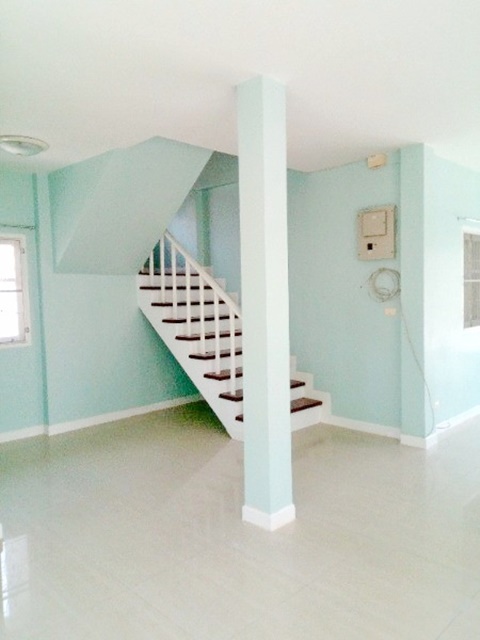 ถูกที่สุดใน3โลกโลตัสไทรน้อย แม็คโคร  66ตรว.ให้เช่าบ้านเดี่ยวใหญ่มาก หลังมุม 3นอน 2น้ำ 4จอดรถ บางบัวทอง