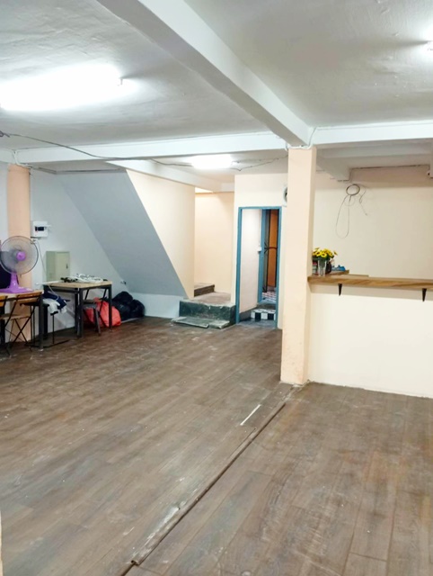 เหม่งจ๋าย ถ.รัชดา1-11 150ม. ตลาดห้วยขวาง  ให้เช่าอาคารพาณิชย์ใหญ่ 3ชั้น 30ตรว. สามารถตกแต่งร้าน 360 ตรม. ต่อรองได้ 4นอน 4น้ำ