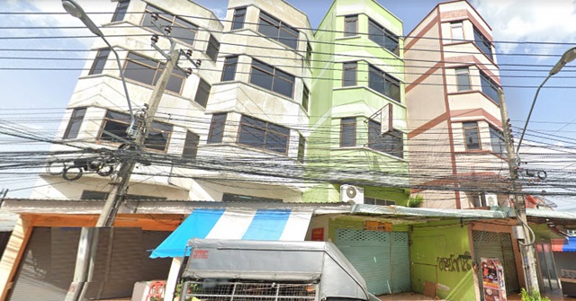 สินแพทย์ รามอินทรา วัดพระยาสุเรนทร์ หน้าหมู่บ้าน 5000 หลัง คู้บอน 25-29ให้เช่าอาคารพาณิชย์ 4 ชั้น ปรับปรุงแล้ว 48 ตรว 3นอน