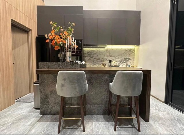 ขายหรือให้เช่าทาวน์โฮมใกล้สถานีรถไฟฟ้ามหาดไทย และใกล้จุดขึ้นลงทางพิเศษโครงการ เธอร์ลาดพร้าว93