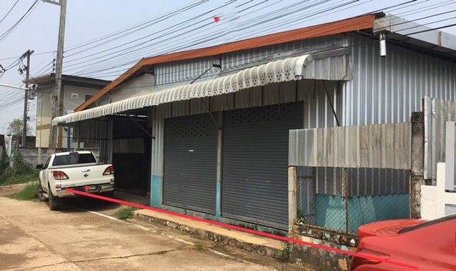 รายละเอียดเพิ่มเติมCode ID : PKK02-13341ราคาขาย      2,583,000 บาท- ขนาดพื้นที่ :  126.90 ตร.ว (1 งาน / 26.90 ตร.ว) - พื้นที่ใช้สอย :    183.75 ตร.ม- จำนวนห้อง :  3 ห้องนอน 1 ห้องน้ำ (มีชั้นใต้ดิน)- จอดรถ :       1-2 คัน- บ้านเดี่ยว  :   1 ชั้น- บ้านเดี่ยวหันทางทิศ :- อายุอาคาร :   16 ปีพิกัดทรัพย์ :  https://maps.app.goo.gl/GZCgLGn5QjtWgLtk6สถานที่ใกล้เคียง- ใกล้แม็คโคร นครพนม - ใกล้บิ๊กซี ซูเปอร์เซ็นเตอร์ นครพนม- ใกล้โลตัส นครพนม - ใกล้มินิบิ๊กซี บางจากหนองแ