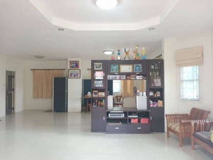 บ้านสวยพิกัดศรีราชาหนองยายบู่ ขายบ้านเดี่ยว ราคามิตรภาพ พื้นที่เยอะ ทำเลดี  เพียง 500 ม.จากสี่แยกไฟแดงหนองยายบู่-มอเตอร์เวย์