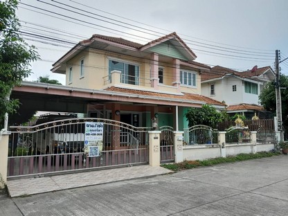 ขายบ้านเดี่ยว2ชั้น ราคามิตรภาพ พื้นที่เยอะ ราคาย่อม ทำเลเยี่ยม เพียง 500 ม.จากสี่แยกไฟแดงหนองยายบู่-มอเตอร์เวย์***หมู่บ้านเปรมวรา***บ้านเดี่ยว2ชั้น 3ห้องนอน 2ห้องน้ำ 60 ตร.ว ที่ตั้ง : ถ.ศรีราชา-หนองยายบู่ ต.หนองขาม อ.ศรีราชา จ..ชลบุรีราคา : 3.9 ล้านบาท (ค่าโอนคนละครึ่ง)รายละเอียดทรัพย์อื่นๆ- ถนนโครงการกว้าง 10 ม.- บ้านบรรยากาศส่วนตัว ก่อสร้างด้วยอิฐมอญแดง- บ้านหันหน้าทางทิศ