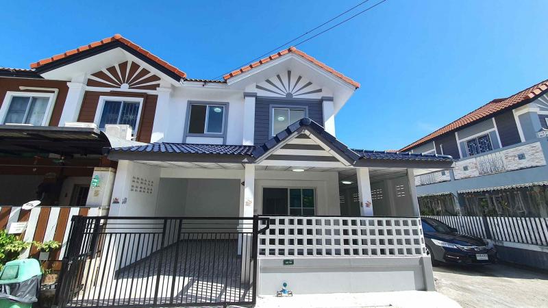 ขายบ้าน2ชั้น หลังมุม หมู่บ้านพฤกษา 33 รีโนเวทใหม่ทั้งหลัง