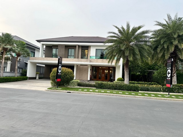 รหัสC5821 ให้เช่าบ้านเดี่ยวสุดหรู โครงการเดอะ แกรนด์ ลักซ์ บางนา-สวนหลวง The Grand Lux Bangna-Suanluang มีสระว่ายน้ำส่วนตัว