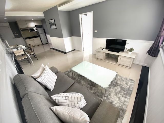 The Waterford Sukhumvit 50, spacious, clean, Pet Friendly BTS On Nut***Service for selling/renting houses, condos and giving advice. If interested, contact at any time***Interested in additional details or pictures or making an appointment to see the room?You can contact Ekachai (Aui).T. 089-799-5598Line ID: @auiauiaui001 (add @ in front)-------------------------------------------------- ------------Room type: 2 bedrooms, 2 bathroomsSize 78 sq m., 1st floor, Building 6Clean room, beautifully decorated, ready to move in.details-------------------------------------------------- ------------Rental price: 22,000 baht per month-------------------------------------------------- ------------* Complete electrical appliances- Air conditioning- fridge- TV- washing machine-------------------------------------------------- ------------*Facilities worth using– Lobby- swimming pool– Fitness– Relaxation garden-------------------------------------------------- ------------*Nearby important place