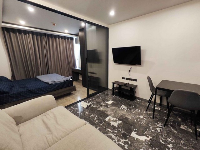168 Sukhumvit 36, private, clean, safe, 6th floor, BTS Thonglor***Service for selling/renting houses, condos and giving advice. If interested, contact at any time***Interested in additional details or pictures or making an appointment to see the room?Contact Ekachai (Aui)T. 089-799-5598Line ID: @auiauiaui001 (add @ in front as well)Room type: 1 bedroom, 1 bathroomSize 30 sq m., 6th floorNew, clean room, beautifully decorated, ready to move in.details-------------------------------------------------- ------------Rental price: 16,000 baht per month-------------------------------------------------- ------------* furniture- wardrobe- Built-in kitchen- Bed with mattress- Sofa-------------------------------------------------- ------------*Facilities worth using- swimming pool- Fitness- Multipurpose room- store-------------------------------------------------- ------------*Nearby important places (Based on information from Google Map)- Thonglor Town Center-Rain Hill- K Village- Major Ekkamai-