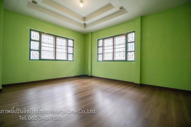 ขาย บ้าน บ้านแฝด ม.เพชรลัดดา ซ.น้องแดง (หลวงพ่อขาว) ใกล้เซ็นทรัล อยุธยา ถูกสุด ๆ