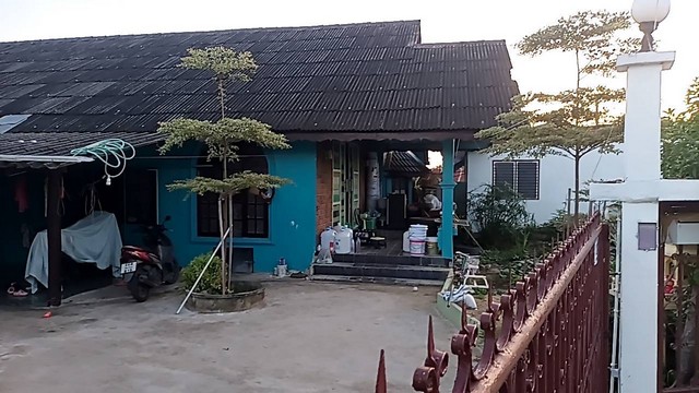 ขายด่วน ที่ดินพร้อมบ้าน 3 หลัง เนื้อที่ทั้งหมด 171 ตารางวา  อำเภอหางดง จังหวัดเชียงใหม่