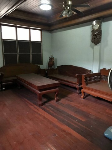 ขายที่ดิน 124 ตรว. พร้อมบ้านไม้สัก ทำเลดี แหล่งชุมชน เดินทางสะดวก ติดถนนในหมู่บ้าน ต.เวียงตาล อ.ห้างฉัตร จ.ลำปาง  ZN572