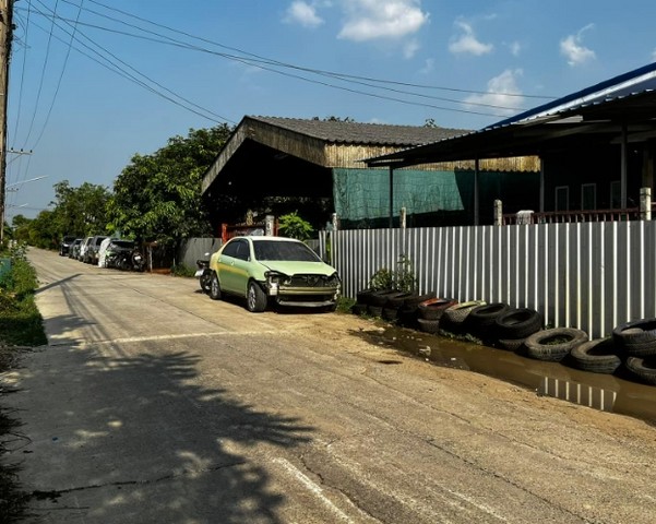 ให้เช่าบ้านชั้นเดียว คลองสี่ รังสิต เนื้อที่  104 ตรว. มี 2 ห้องนอน 2 ห้องน้ำ เหมาะอาศัย ทำธุรกิจได้ สำนักงาน อู่รถ