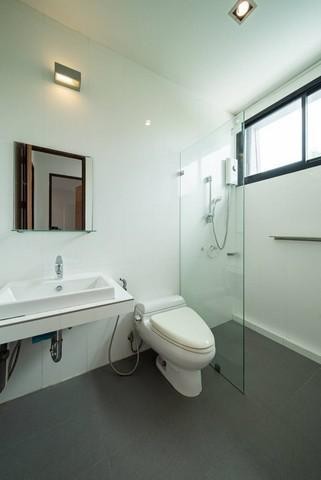 POR3239 ให้เช่า ทาวน์โฮม  ถนนสุขุมวิท 63 ซอยเอกมัย 22 เอกมัย ปรีดี ใกล้BTSเอกมัย ปรีดีย์ 43 ตกแต่งสวย เหมาะทำออฟฟิศ