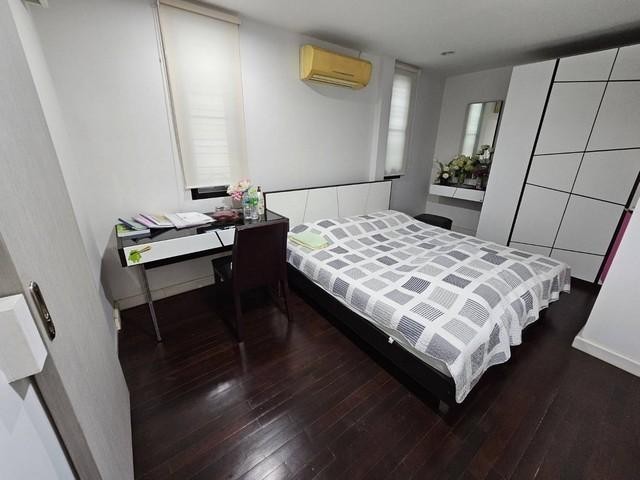 PDD02 ให้เช่า บ้านเดี่ยว 2 ชั้น วิภาวดี20 ลาดพร้าว18 รัชดา19 ซอยทรงสะอาด ถนนลาดพร้าววิภาวดี-รังสิต ใกล้ MRT ลาดพร้าว การบินไทย สนญ. โรงเรียนแย้มสะอาด พร้อมเฟอร์นิเจอร์บางส่วน*** พร้อมเข้าอยู่กลางเดือนพฤศจิกายน 2566 *** สนใจนัดชมได้ก่อนราคาเช่า 40,000 บาท / เดือน ( สัญญาขั้นต่ำ 3 ปี ประกัน 3 เดือน ล่วงหน้า 1 เดือน)ติดต่อ คุณช่อผกา 0616198565 LINE 0616198565เนื้อที่ 57 ตารางวา พื้นที่ใช้ส่อย 200 ตารางเมตร จ