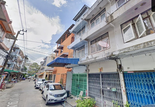  สาธุประดิษฐ์ 52-62 32ตรว. เช่า 21,999 B-M 7นอน 4น้ำ 2จอดรถ เซ็นทรัลพระราม 3 โลตัส จดทะเบียนบริษัทได้ ให้เช่าอาคารพาณิชย์ 4 ชั้น 2 คูหาLotus Central Rama 3 Register Company Commercial building for rent 4 floors 2units 32sq.wa. 21,999 B-M 7 bed 4bath 2parkingสามารถเปิดหน้าร้านทำการค้าได้ จดทะเบียนบริษัทได้ ชั้น 2 3 และ4 สามารถพักอาศัยได้สาธุประดิษฐ์ 52-62 แขวงบางโพงพาง เขตยานนาวา กรุงเทพมหานคร 7 ห้องนอน4 ห้องน้ำ2 จอดรถสถานที่ใกล้เคียงสาธุ 57 คอร์ท ( 1 กม. )ลุมพินี 