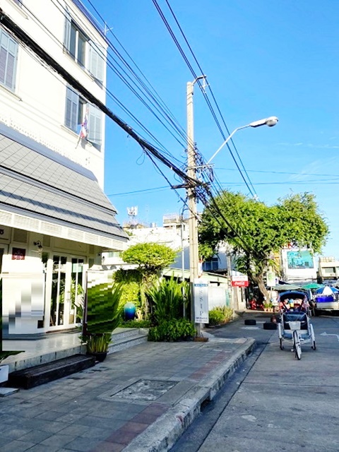 ตลาดเทเวศร์ BTSราชเทวี สามเสน ศรีอยุธยา ลูกหลวง ร้านค้าให้เช่า 1 ชั้น ทำเลดีเหมาะสำหรับ โชว์รูม  เสริมสวย 26 ตรม. 3จอดรถ 1แอร์