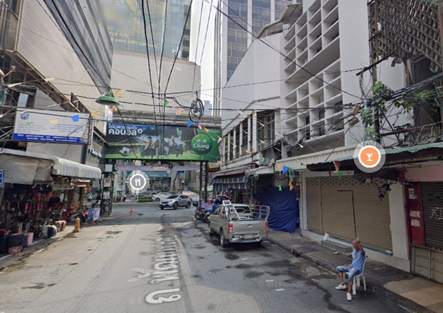 ให้เช่าห้องเปล่า 1 ชั้น พื้นที่โล่ง กว้าง ใกล้ ตลาด พัฒน์พงษ์ 102ตรว.329,998B-M  2น้ำ MRTศาลาแดง  330 ตรม.Patpong Market 330Sqm. 102 Sq.wa rent 329,998B-M 2 bath. near MRT Saladaeng Empty room for rent 1 floor wide open space  ถ.พัฒน์พงศ์  เขตบางรัก กรุงเทพมหานคร 10500 330 ตรม. 100ตรว. 2 ห้องน้ำสถานที่ใกล้เคียงMRT ศาลาแดงMRT สามย่านโรงเรียนวัดมหาพฤฒาราม  ( 2 กม. )โรงเรียนปลูกจิต ( 2.5 กม. )วิทยาลัยสารพัดช่างสี่พระยา ( 1.5 กม. )วิทยาลัยสารพัดช่างธนบุรี ( 3.5 กม. )วิทยาลัยนานาชาติ มห