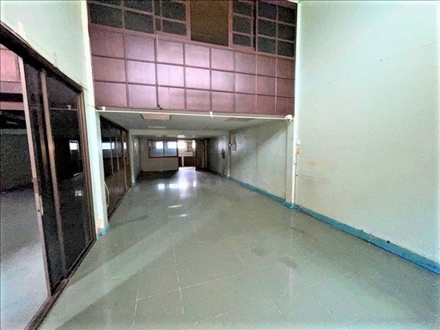 ขายอาคารพาณิชย์  อำเภอเมืองสมุทรสาคร  สมุทรสาคร  (PKK04-05746)