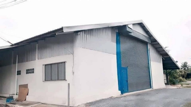 ให้เช่าโกดังผังสีชมพู รับน้ำหนักได้ 25 ตัน พร้อมออฟฟิศ 640 ตร.ม. ติดถนนใหญ่ 4 เลน อ.เมือง ถ.บ้านแพ้ว-นครปฐม