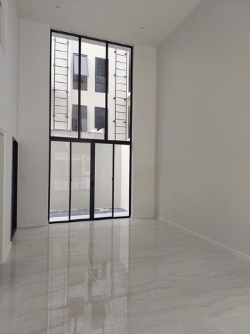 ขาย Deluxe ทาวน์โฮม 3.5 ชั้น  โครงการ DEMI สาธุ 49 ใกล้ CBD สาทร-สุขุมวิท ย่านพระราม 3 ใกล้ทางด่วน