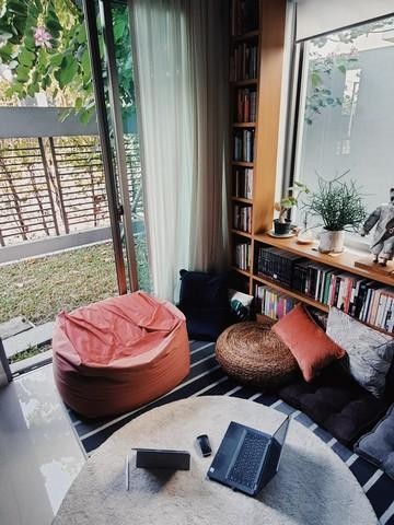 PB3356 ขายบ้านเดี่ยว 2 ชั้น ซอยโยธินพัฒนา โครงการ Private Nirvana Residence North ถนนประดิษฐ์มนูธรรมติดต่อ คุณบิว 081 252 3279 หรือ 061 619 8565ID line : 061 787 9691ราคาขาย 26,300,000 บาทบ้านเดี่ยว 2 ชั้น ไพรเวท เนอวานา เรสสิเดนซ์ นอร์ท Private Nirvana Residence Northที่ดินขนาด 63.2 ตารางวาพื้นที่ใช้สอย 260 ตารางเมตร3 ห้องนอน 4 ห้องน้ำโถงนั่งเล่น โซนทานอาหารครัวฝรั่งเป็นแบบ open spaceห้องหนังสือห้องแม่บ้าน (พร้อมห้องน้ำส่วนตัว)ที่จอดรถในร่มสำหรับ