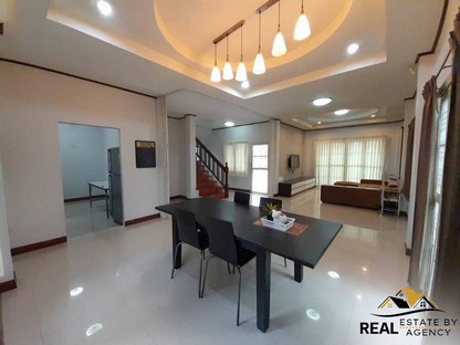 บ้านเดี่ยว 2ชั้น หลังเจพาร์ค หันทางทิศเหนือ  บรรยากาศส่วนตัว และร่มรื่น ต่อเติมครบพร้อมเข้าอยู่ แถมเฟอร์ฯทุกห้อง มีพื้นที่สวนรอบตัวบ้าน