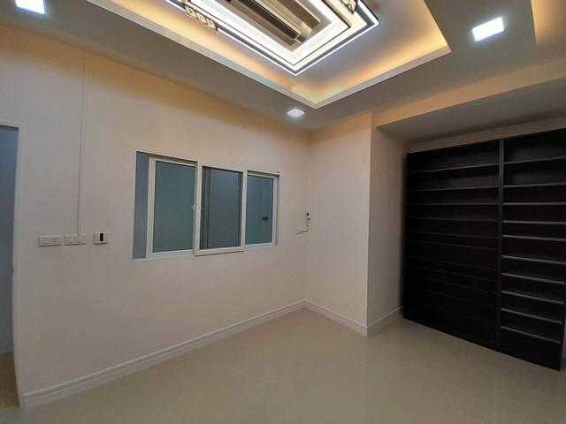 ขายและให้เช่าอาคารพานิชย์ 5 ชั้น พื้นที่ 385 ตรม. 6 ห้องนอน ย่านเหม๋งจ๋าย ถนนประชาอุทิศ ใกล้ร้านอาหารนาทอง