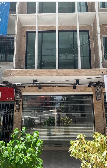 NS674 ให้เช่าและขายอาคารพาณิชย์ 4 ชั้น ติด BTS สำโรง