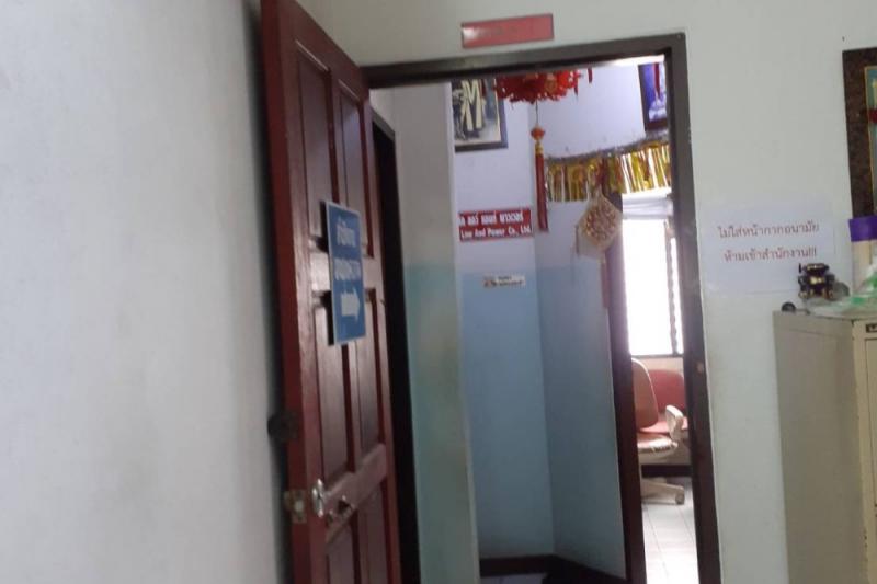 ให้เช่าอาคารพาณิชย์ 4 ชั้น 2 คูหา เนื้อที่ 22  ตารางวา  10 ห้องนอน 5 ห้องน้ำ ใกล้สถานี BTS ปากน้ำ ประมาณ 500 ม.