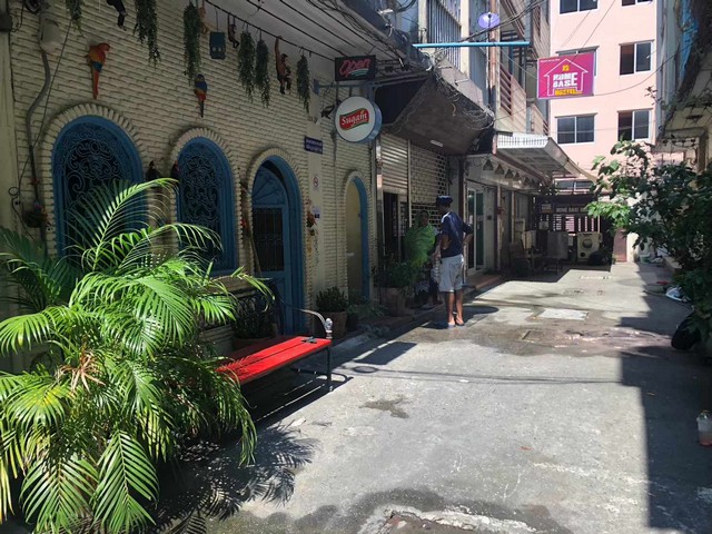 ให้เช่าอาคารพาณิชย์ 4 ชั้น 4 ห้องติดกัน กลางซอยถนนปั้นสีลม-สาทร ใกล้วัดแขก ใกล้ BTS สุรศักดิ์ - ช่องนนทรี