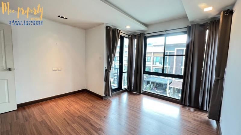 #ขายด่วนทาวน์โฮม 3 ชั้น 28ตร.ว.  #แปลงมุม  ตกแต่งครบพร้อมอยู่ ใกล้Mrt บน ถ.สามวา สุวินทวงศ์ มีนบุรี โครงการ RNP เพลส รามอินทรา - สุวินทวงศ์