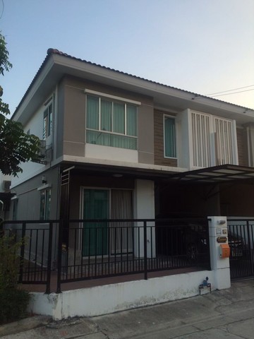 ขายด่วน!!บ้านพฤกษาวิลล์หมู่บ้านพฤกษาวิลล์38/1หนามแดง-เทพารักษ์ ถ.ศรีนครินทร์ บางพลี สมุทรปราการใกล้ทางด่วนบางนา-ชลบุรี แวดล้อมด้วยสถานที่สำคัญ อาทิ โลตัสบางพลี บิ๊กซีบางพลี โรงพยาบาลจุฬารัตน์ 4เนื้อที่ 25.1 ตารางวาพื้นที่ใช้สอย 110 ตารางเมตรสูง2 ชั้น3 ห้องนอน2 ห้องนํ้า1 ห้องครัว1ห้องนั่งเล่น ที่จอดรถ2 คัน*สิ่งอำนวยความสะดวกรปภ. 24 ชม. สนามเด็กเล่นสวนสาธารณะ*การตกแต