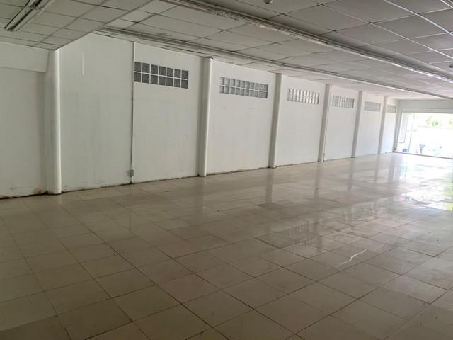 ให้เช่าโกดัง เนื้อที่ 270 ตารางเมตร ถนนบางแวก เหมาะทำโกดังเก็บของ