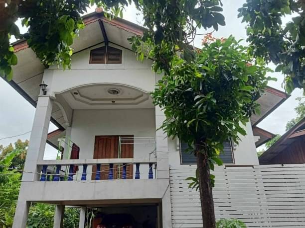 ติดถนนซุปเปอร์ไฮเวย์เชียงใหม่-ลำปาง ขายบ้าน 2 หลัง เพียง 4.5 ล้าน 108 ตรว. #ตกแต่งสไตล์ลอฟท์สวยหรู#สามารถเปิดหน้าร้านทำธุรกิจได้