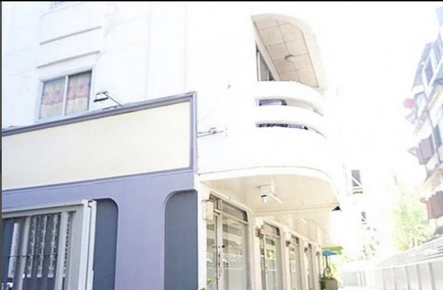 รหัสC5835 ให้เช่าอพาร์ทเม้นท์ 8ชั้น จำนวน 110ห้อง ใกล้ BTS ท่าพระ ถนนเพชรเกษม**ให้เช่า**ราคาเช่า 800,000 บาท/เดือน โทร : 095-823 9789 คิทLine id : candy.456Line Add Friend : https://line.me/ti/p/rHhjrvhm_zโทร : 091-782 8924 ต้นLine : seng.456Line Add Friend : https://line.me/ti/p/iHsUxP2IlTอพาร์ทเม้นท์ 8ชั้น มีชั้นดาดฟ้าอีกชั้น รวมเป็น 9 ชั้น ใกล้ BTS ท่าพระ ถนนเพชรเกษมเนื้อที่ 196 ตารางวาพื้นที่ใช้สอยประมาณ 4,600 ตารางเมตร110 ห้องมีลูกค้าเช่าพักรายเดือนอยู่แล้ว สามารถทำกิจการโรงแร