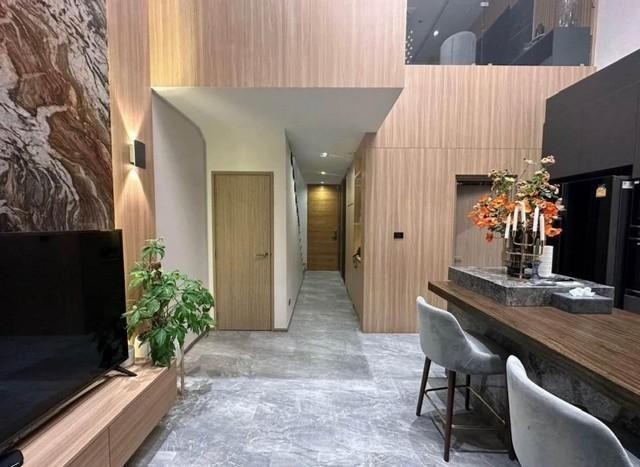 PPL13 ขาย ให้เช่า ทาวน์โฮม 3.5 ชั้น โครงการ เธอ ลาดพร้าว 93 THER Ladprao 93 ตกแต่ง พร้อมอยู่ ใกล้รถไฟฟ้า ใกล้บิกซีลาดพร้าว เดอะมอลล์บางกะปิ รพ.เวชธานี,แฮปปี้แลนด์ให้เช่า 90,000 บาท/เดือนขาย 15,900,000 บาท (ค่าธรรมเนียมโอนคนละครึ่ง)ติดต่อ คุณช่อผกา 0616198565 LINE 0616198565ขาย/เช่า Luxury Townhome โครงการ THER LARDPRAO 93 แต่งเสร็จพร้อมอยู่เฟอร์ครบ เครื่องใช้ไฟฟ้าครบGather บ้าน Size S ขนาด 3 ชั้น ครึ่ง (มีสวนดาดฟ้า) 220 ตร.ม. 3 ห้องนอน 4 ห้