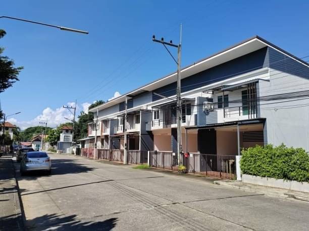 โซนสันทราย ราคาเริ่มต้น 2.2 ล้าน ทาวน์โฮม 2 ชั้น เนื้อที่ 25.9-28.2 ตรว. 2 ยูนิตสุดท้าย #หนองจ๊อม #ติดถนนวงแหวนรอบ 3