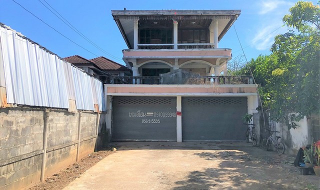 รายละเอียดเพิ่มเติมCode ID : PKK02-13441ราคาขาย      2,038,000 บาท- ขนาดพื้นที่ :   113 ตร.ว (1 งาน / 13 ตร.ว)- พื้นที่ใช้สอย :  467.50 ตร.ม- จำนวนห้อง :   - ห้องนอน 4 ห้องน้ำ- จอดรถ :    1-2 คัน- บ้านเดี่ยว :       3 ชั้น- บ้านเดี่ยวหันทางทิศ :- อายุอาคาร :    23 ปีพิกัดทรัพย์ :     https://maps.app.goo.gl/LzKtbkke5CZ95xP77สถานที่ใกล้เคียง- ใกล้วัดหนองแจง- ใกล้โรงเรียนบ้านหนองแจง- ใกล้วัดโคกยาว- ใกล้วัดบ้านโภชน์สอบถามเพิ่มเติม/นัดชมโทร. 097-419-5982(พลอย)โทร. 096-932-4