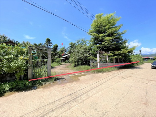 รายละเอียดเพิ่มเติมCode ID :  PKK02-14442ราคาขาย       4,648,000 บาท- ขนาดพื้นที่ :   682 ตร.ว (1 ไร่ / 2 งาน / 82 ตร.ว)- พื้นที่ใช้สอย :     94 ตร.ม- จำนวนห้อง :    - ห้องนอน 1 ห้องน้ำ- จอดรถ :       1-2 คัน- บ้านไม้ใต้ถุนสูง  :   1 ชั้น- บ้านไม้ใต้ถุนสูงหันทางทิศ :- อายุอาคาร :    17 ปีพิกัดทรัพย์ :    https://maps.app.goo.gl/5vgvtPSpKGP2LHMN8สถานที่ใกล้เคียง- ใกล้บิ๊กซี มาร์เก็ต หล่มสัก - ใกล้โรงพยาบาลหล่มสัก - ใกล้วัดสว่างแสงจันทร์- ใกล้ตลาดนัดกกโอสอบถาม