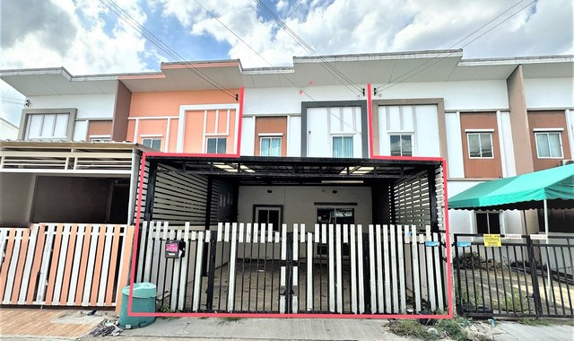 ขายทาวน์เฮ้าส์  หมู่บ้านไลโอ เพชรเกษม 81 สมุทรสาคร (PKK03-05627)