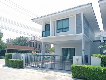 บ้านแฝดสไตล์เดี่ยว สภาพใหม่ จอดรถได้ 2 คัน แปลงมุมพร้อมสวนสีเขียวข้างบ้าน พิกัดบางพระ-ศรีราชา ห่างจากสุขุมวิทเพียง 1.5 km. พิกัดบางพระ-ศรีราชา