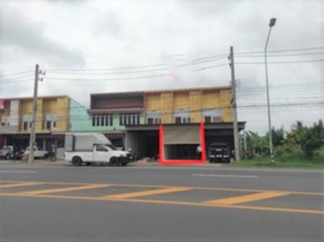 รายละเอียดเพิ่มเติมCode ID : PKK04-06325ราคาขาย         4,200,000 บาท- ขนาดพื้นที่ :   32.70 ตร.ว- พื้นที่ใช้สอย :   143 ตร.ม- จำนวนห้อง :   - ห้องนอน - ห้องน้ำ - จอดรถ :     1 คัน- อาคารพาณิชย์ : 2 ชั้น- อาคารพาณิชย์หันทางทิศ :- อายุอาคาร :     8 ปีพิกัดทรัพย์ :     https://maps.app.goo.gl/DANmTGMRZ4mbMD4u5สถานที่ใกล้เคียง- ใกล้โรบินสัน ไลฟ์สไตล์ บุรีรัมย์- ใกล้ท็อปส์ สาขาบุรีรัมย์ - ใกล้บิ๊กซี ซูเปอร์เซ็นเตอร์ บุรีรัมย์ - ใกล้ซีเจ มอร์ สาขาหนองโ