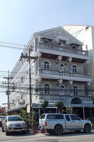 ขายด่วน อพาร์ทเม้นท์ 4 ชั้น 54 ห้อง ย่านถนนรังสิตปทุมธานี รีโนเวทใหม่ทั้งหลัง ใกล้รถไฟฟ้าสายสีแดง 600 เมตร ใกล้ฟิวเจอร์ปาร์ครังสิต