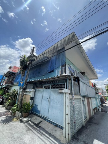 รหัส# TO694 ขายบ้านเดี่ยว 3 ชั้น55 ตร.ว. พร้อมห้องเช่า 8 ห้อง ประชาราษฎร์บำเพ็ญ 5 ใจกลางห้วยขวาง ใกล้ MRT ห้วยขวาง 650 เมตร *** ราคาขาย 19.9 ล้านบาท ค่าโอนคนละครึ่ง  รหัสทรัพย์# TO694ติดต่อ:: ฐิติพรรณ (ตุ่น) โทร/ID Line:: 0942823961 Line:: https://line.me/ti/p/3xFA1An8Kcรหัส# TO694 ขายบ้านเดี่ยว 3 ชั้น55 ตร.ว. พร้อมห้องเช่า 8 ห้อง ประชาราษฎร์บำเพ็ญ 5 ใจกลางห้วยขวาง ใกล้ MRT ห้วยขวาง 650 เมตร *** ราคาขาย 19.9 ล้านบาท ค่าโอนคนละครึ่ง  บ้านเดี่ยว 3 