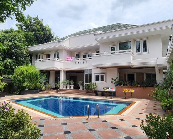 ขาย บ้านเดี่ยว หลังใหญ่ บางขุนนนท์ ซอยชัยพฤกษ์ เส้นสิรินธร ถนนบรมราชชนนี ขนาด 3-1- 86 ไร่ 8 นอน 9 น้ำ ขาย 180,000,000