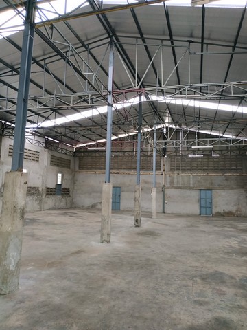 ขายโกดังพร้อมผู้เช่า เนื้อที่ 214 ตารางวา สุขุมวิท ซอยพึ่งมี 29ขายตารางวาละ 120,000 บาท (25,680,000)สถานที่สำคัญใกล้เคียง1. รถไฟฟ้าบางจาก2. บิ๊กซี เอ็กซ์ตร้า อ่อนนุช3. ซีคอนสแควร์​ ศรีนครินทร์4. ตลาดนัดรถไฟ ศรีนครินทร์5. พาราไดซ์พาร์คที่ตั้ง ซ. ร่วมใจ แขวงบางจาก เขตพระโขนง กรุงเทพมหานคร--------------------------------------------------------สนใจชมบ้านหรือขอข้อมูลเพิ่มเติมได้ที่คุณเอียดTel. 081-815-5028Line. 081-815-5028