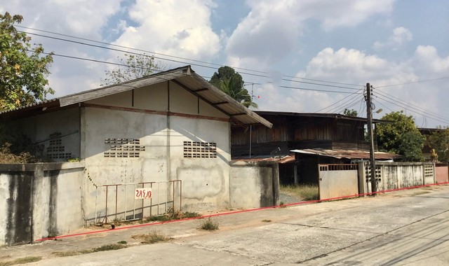 ขายบ้านครึ่งตึกครึ่งไม้  อำเภอบ้านใหม่ไชยพจน์  บุรีรัมย์ (KK02-05347)