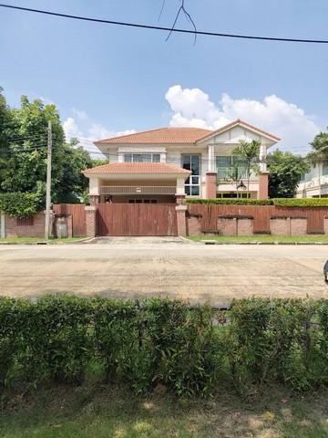 PB3383 ขายบ้านเดี่ยว 2 ชั้น โครงการ วรารมย์ พรีเมี่ยม วัชรพล-จตุโชติ ย่านสุขาภิบาล5 บ้านหันหน้าทิศใต้ ติดต่อ คุณบิว 081 252 3279 หรือ 061 619 8565ID line : 061 787 9691ราคาขาย 13,000,000 บาท ( ค่าใช้จ่ายวันโอนฝ่ายละครึ่ง )เนื้อที่ 126.7 ตารางวา พื้นที่ใช้สอบ 341 ตร.ม จำนวน 2 ชั้น 4 ห้องนอน 5 ห้องน้ำ ที่จอดรถ 2 คัน 1 ห้องแม่บ้านพร้อมห้องต่อเติมขนาดใหญ่-บ้านหลักชั้น1 1ห้องนอน 1ห้องน้ำ 1 ครัวใน 1 ครัวนอก พร้อมโถงขนาดใหญ