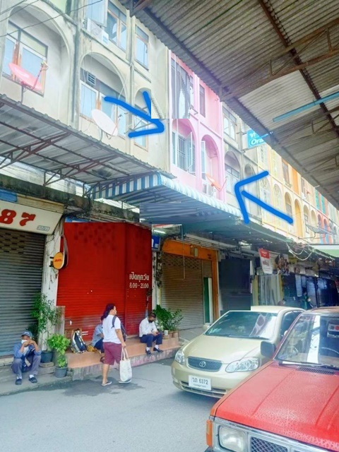 ฟู้ดแลนด์ รามอินทรา ตลาดถนอมมิตร รามอินทรา 37-41 ให้เช่า อาคารพานิชย์ 5 ชั้น ทำเลทอง ใกล้ รามอินทรา กม.4 18ตรว.17,899B-M 4นอน 3น้ำRamindra 37-41 For rent 5-story commercial building prime location near  Pink Line Ramindra Km.4 18sq.wa.17,899B-M 4bed 3bath.อาคารพานิชย์ 5 ชั้น ตกแต่งชั้น 1,2 และ 3 ส่วนชั้น 4 และ 5 เป็นห้องว่างเหมาะกับการเปิดหน้าร้าน เป็นออฟฟิศ หรือเป็นโกดังเก็บสินค้าขนาดย่อมรามอินทรา วัชรพล สายไหม หทัยราษฎร์ นวมินทร์ แฟชั่นไอส์แลนด์ สุขาภิบ